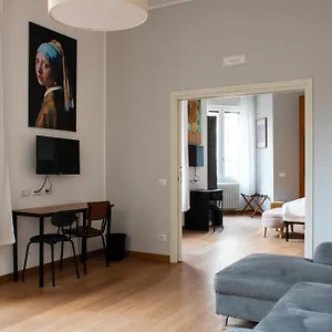 Maison d'hôtes Rrrapido Holy And - Via Sardegna, Milan
